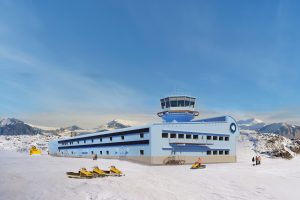 %C2%A9-HBA-BAS-Discovery-Building-Summer-View-300x200.jpg