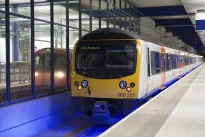 Heathrow Terminal 5   Piccadilly Line   Heathrow Express