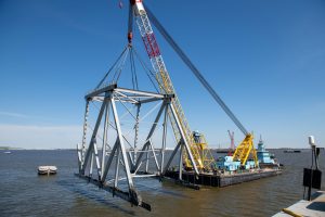 Petty-Officer-2nd-Class-Christine-pic-of-chesapeke-1000-removing-francis-scott-key-bridge-wreckage-300x200.jpg