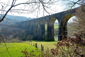 Shillamill-Viaduct-on-the-route-of-proposed-Tavistock-Plymouth-train-services-line-300x200.jpg