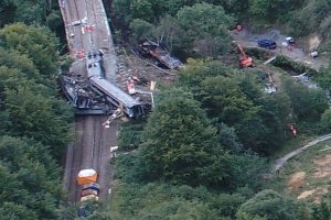 Work-to-remove-Stonehaven-derailment-carriages-to-begin-this-week-crop-300x200.jpg